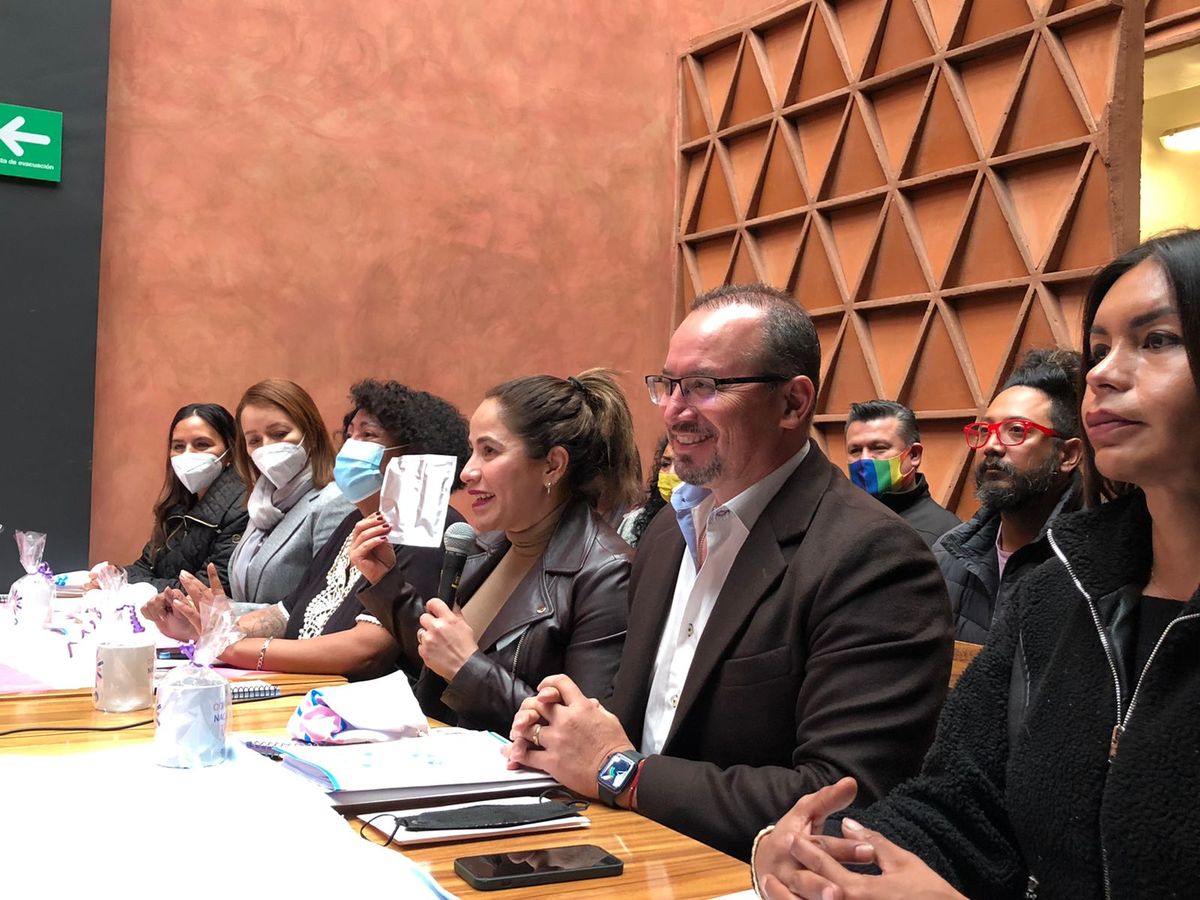 Son temas que no dejan votos, que son impares, pero que es la agenda de los derechos humanos.
