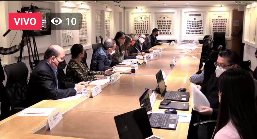 Acuden a comparecer aspirantes a comisionados del ITAIPUE | Especial