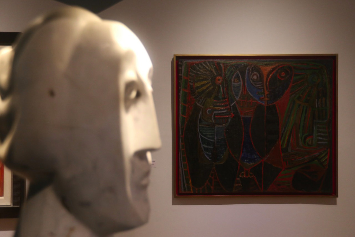 Además de las obras del pintor, la exposición también muestra piezas de su colección personal. (Foto: Javier Ríos)