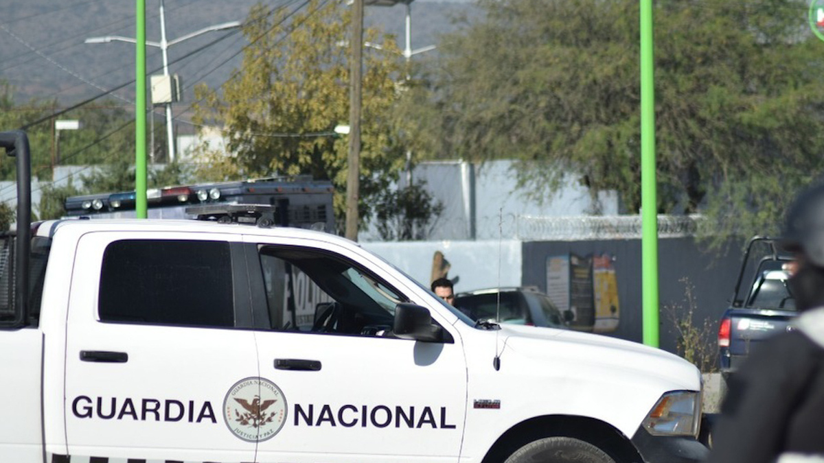 Van 13 detenidos por fuga de reos en penal de Tula