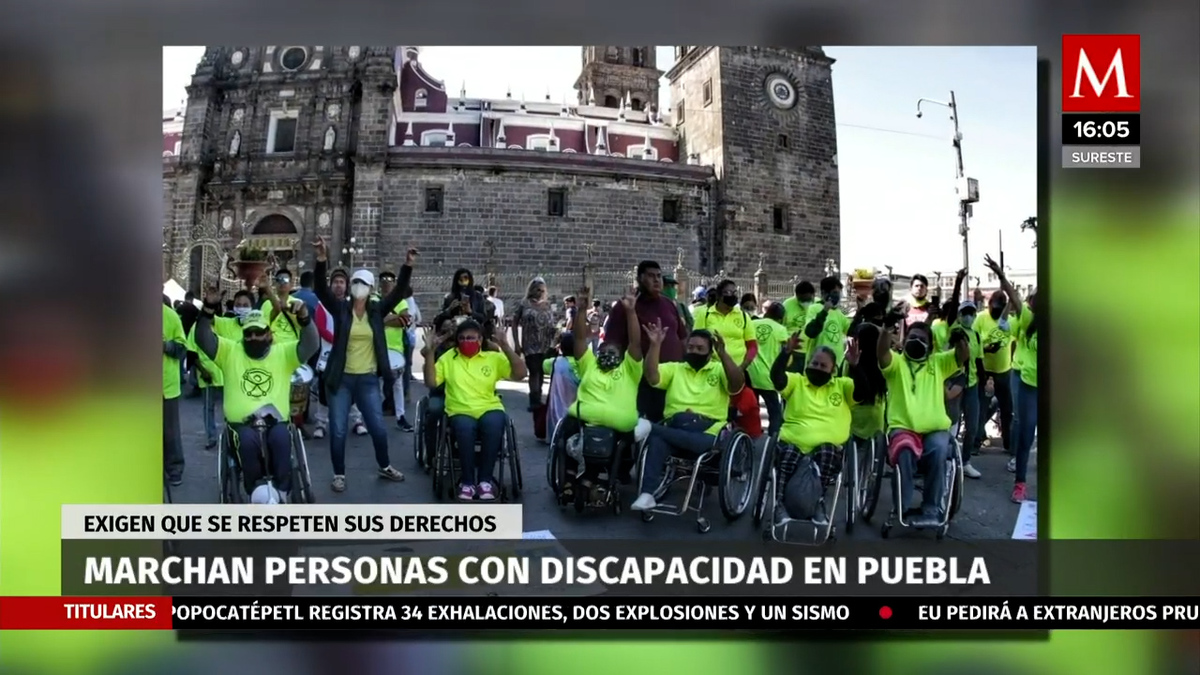 Marchan personas con discapacidad en Puebla para exigir inclusión