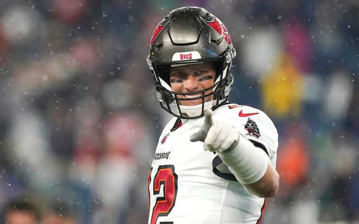 Tom Brady y los Buccaneers hacen videollamada sorpresa con estudiantes de secundaria (AP)