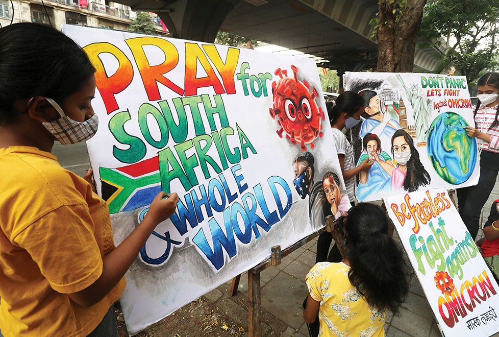 En alerta. 30 de las mutaciones de Ómicron son en la proteína de la espícula, la llave molecular que emplea para infectar las células.