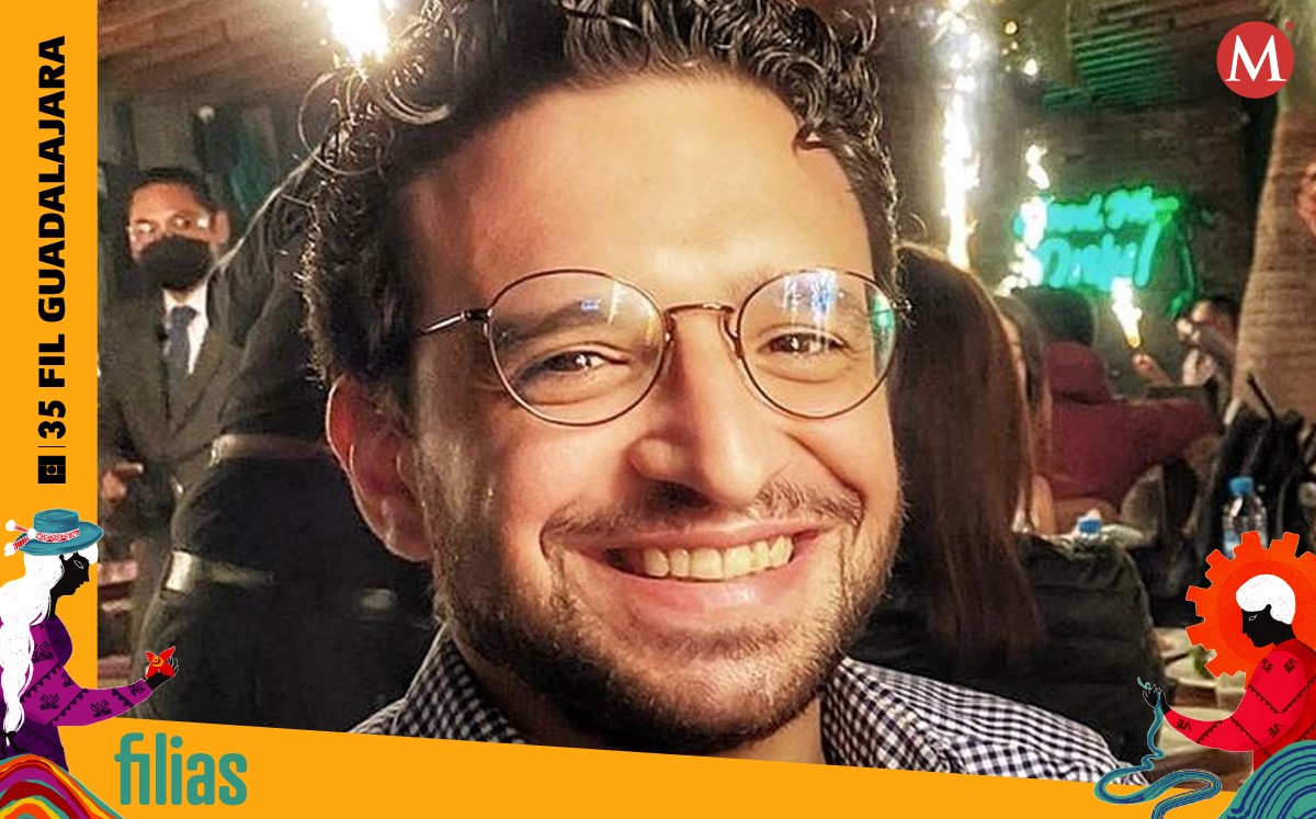 El escritor presentó la tercera entrega de 'Había una vez mexicanas que hicieron historia'. (Instagram @pedroj86)