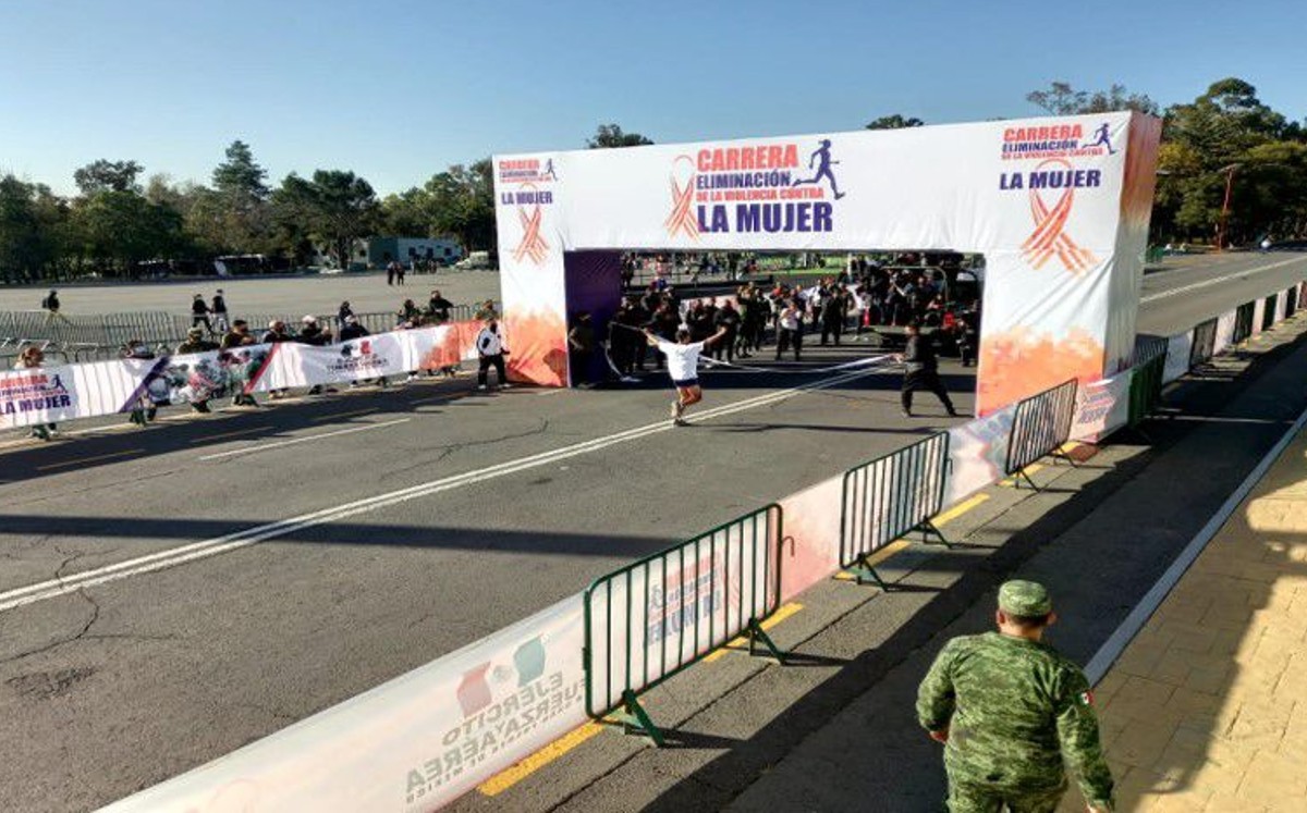 Con un recorrido de cinco kilómetro,  participaron 6 mil 321 corredores. | Especial