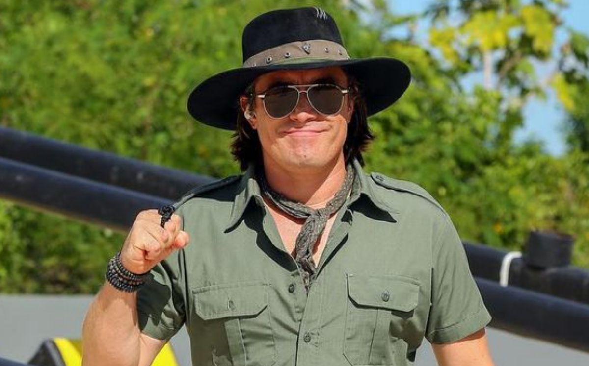 Antonio Rosique conduce 'Exatlón México' (Instagram).