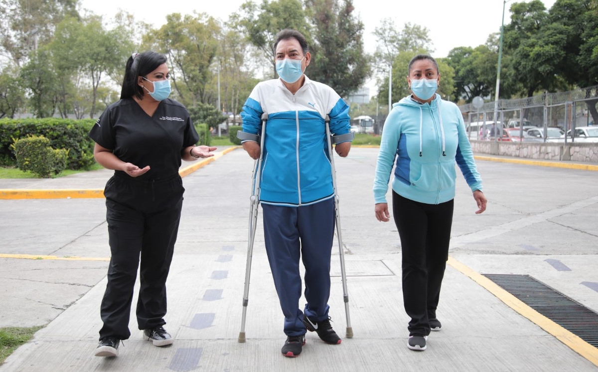 Tras varias cirugías y procedimientos, los médicos lograron salvar la pierna del paciente. | Especial