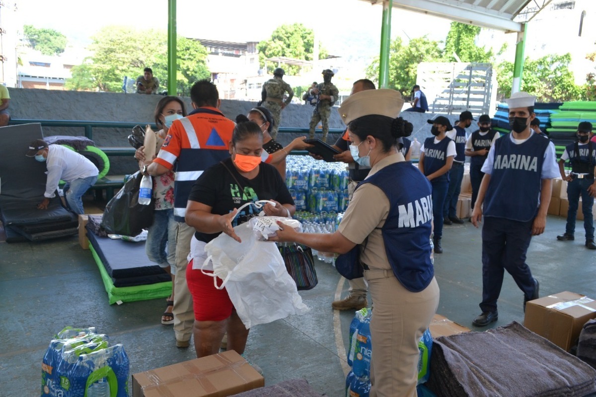 Entrega de víveres en Guerrero. (Especial)
