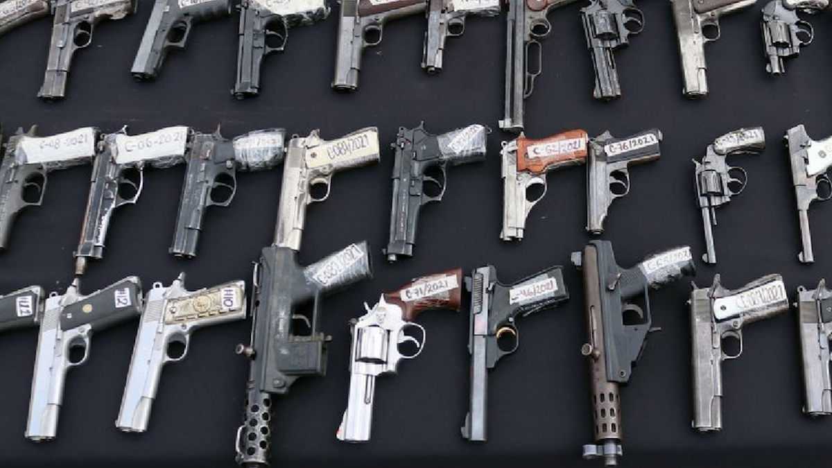 En EU, dan más de 6 años de cárcel a mexicano por traficar armas para el CJNG