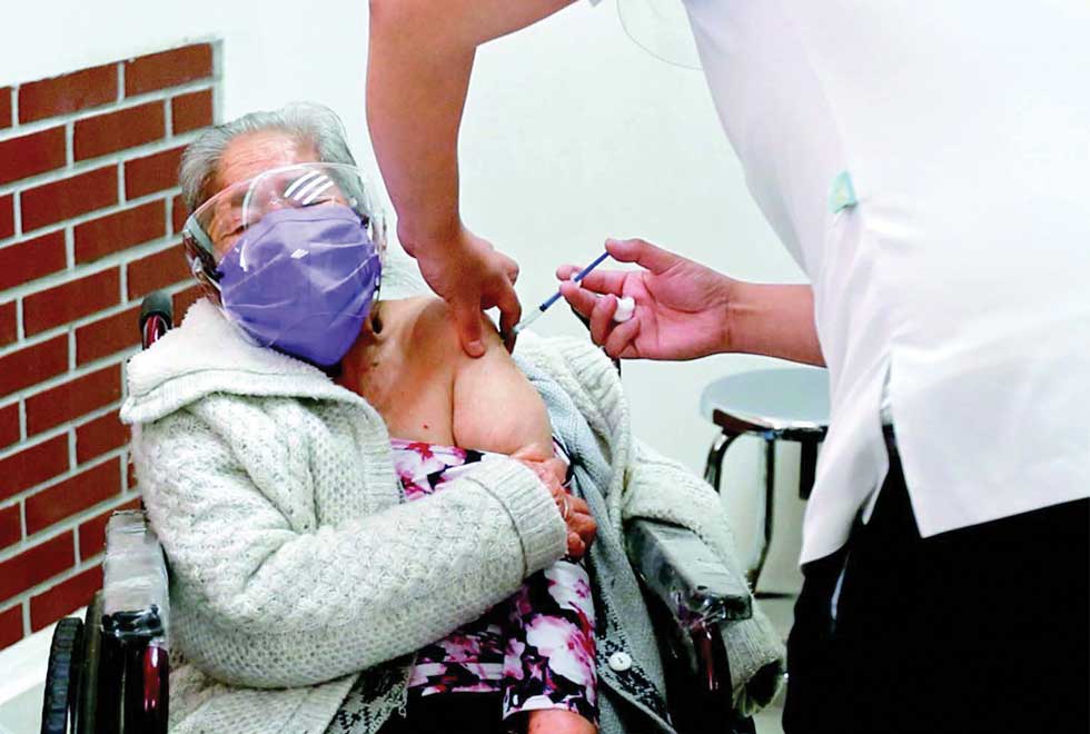 Hubo retrasos, largas filas e incidentes sin importancia el primer día.