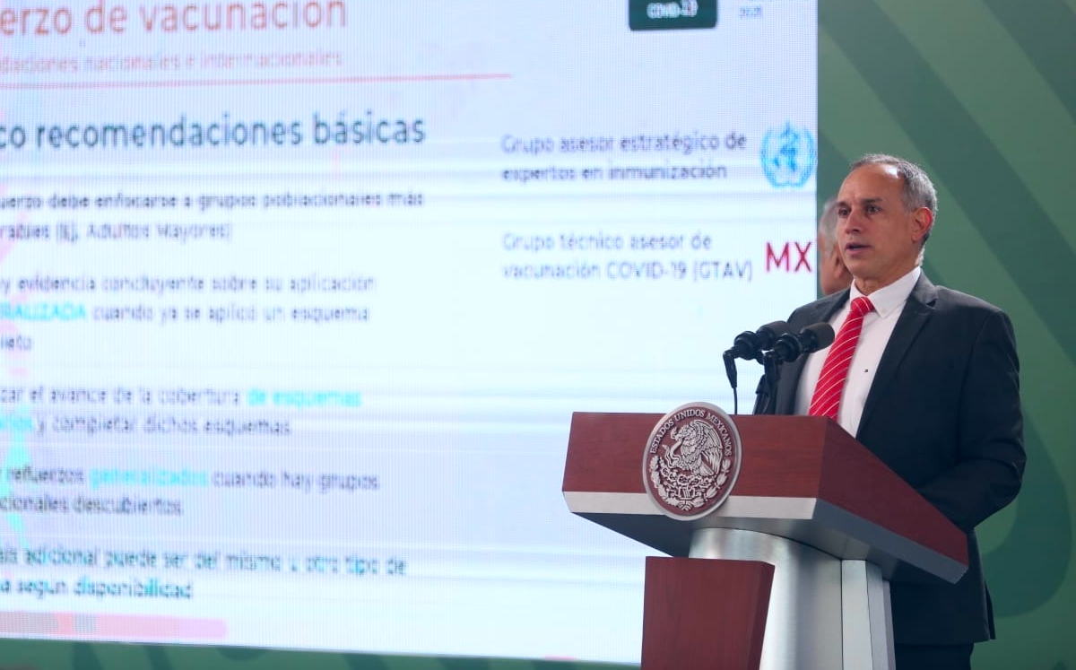 López-Gatell explicó que el primer paciente con ómicron en México se encuentra fuera de peligro. | Javier Ríos