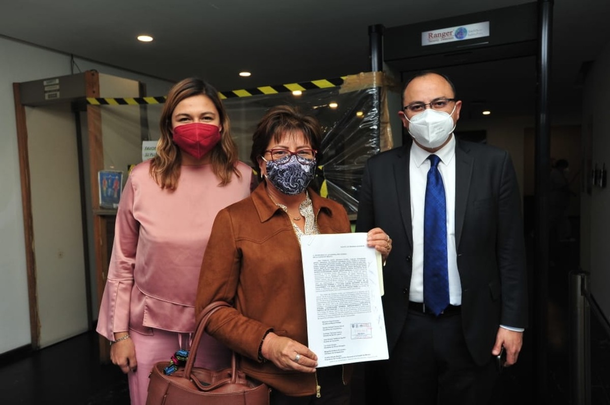 En la presunta red de nepotismo se encuentran implicados dirigentes, alcaldes, diputados locales y federales. | Especial