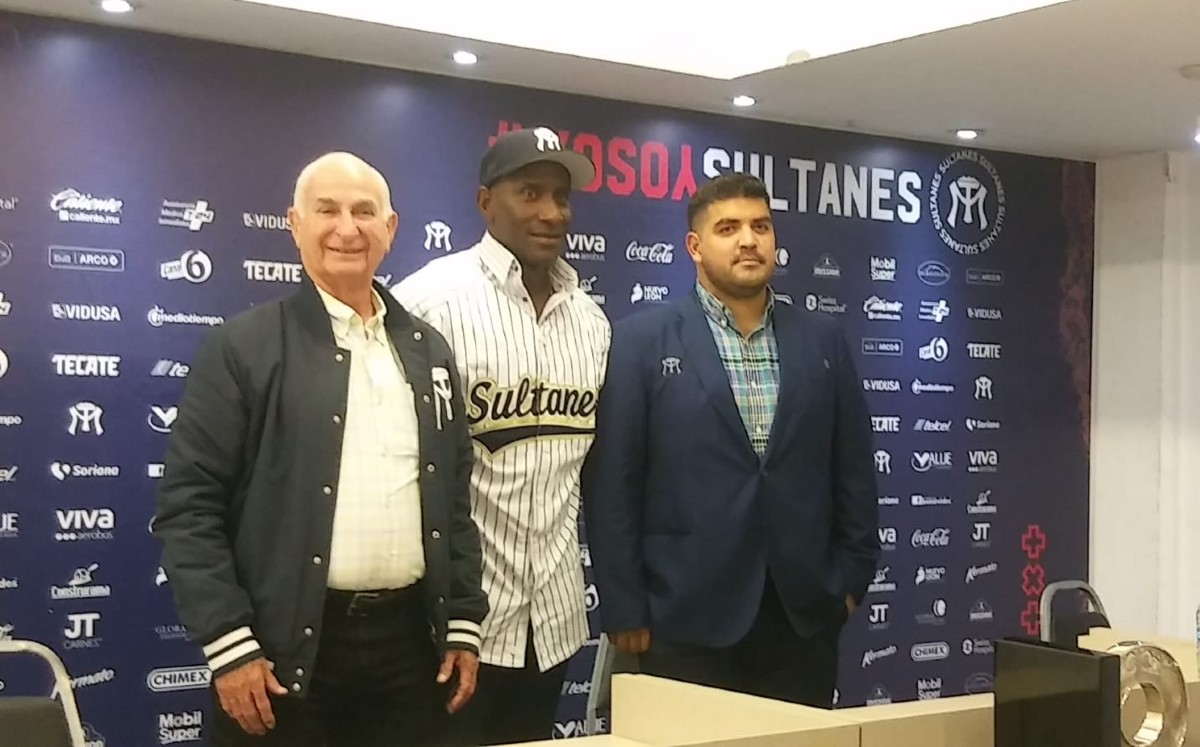 Roberto Kelly es presentado como nuevo coach de Sultanes (Leonel Rocha)