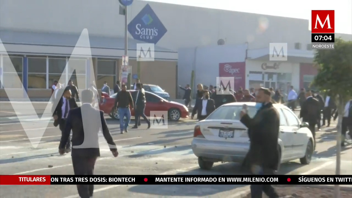 Enfrentamiento entre elementos y manifestantes en EdoMex