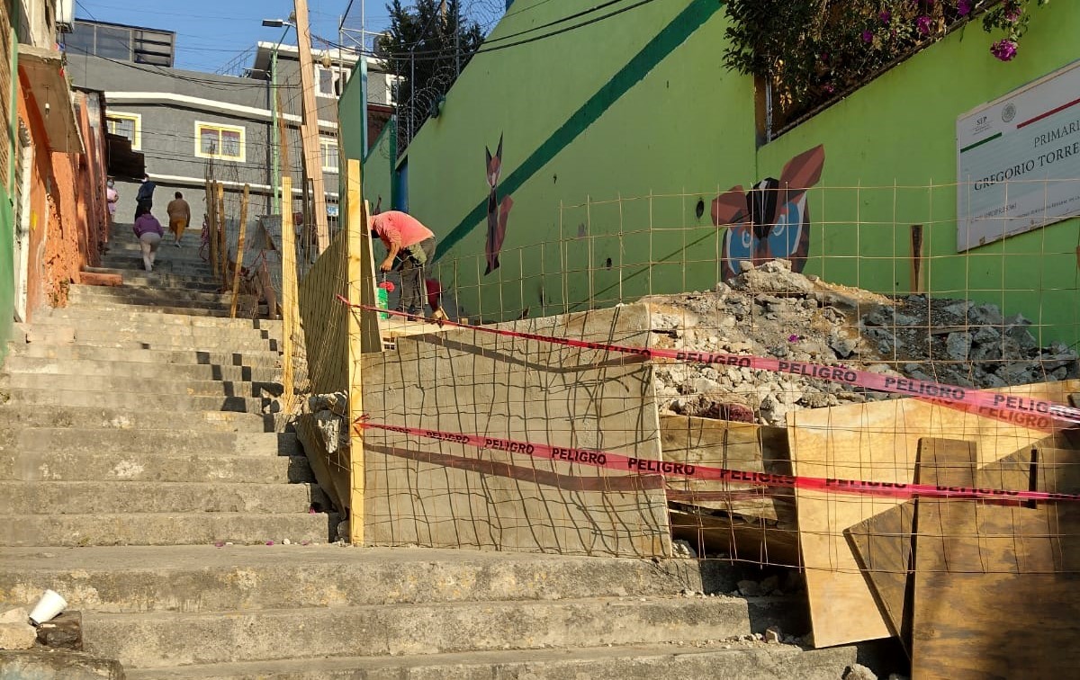 Las escaleras están en la colonia La Palma y es la primera vez que se reparan. | Enrique Luna