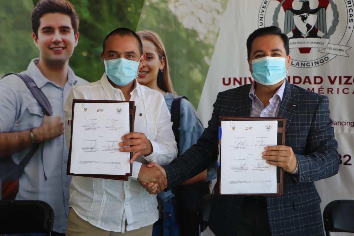 Firma de convenio de colaboración entre Sectur Hidalgo y Universidad Vizcaya campus Tulancingo (Cortesía)