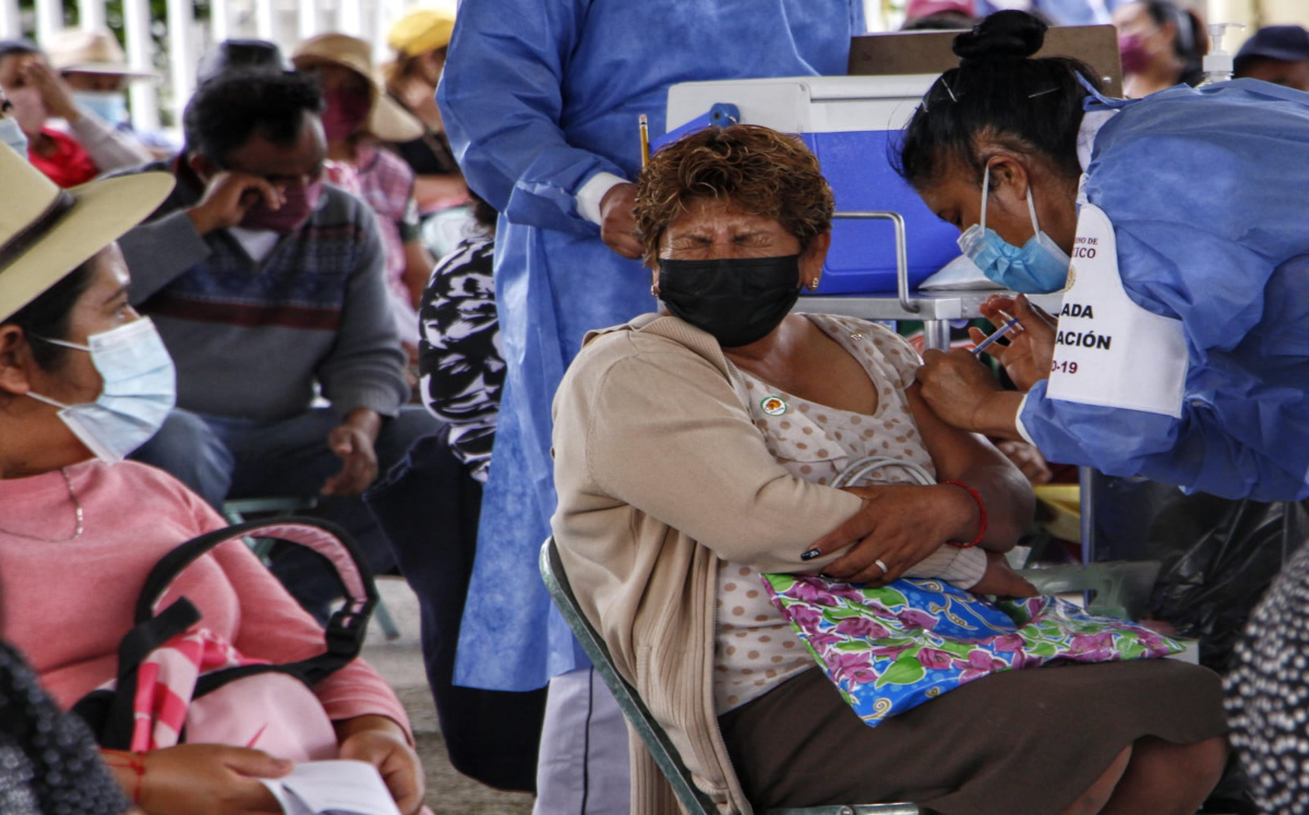 Refuerzo para personas de la tercera edad arrancará este jueves | Melanie Torres