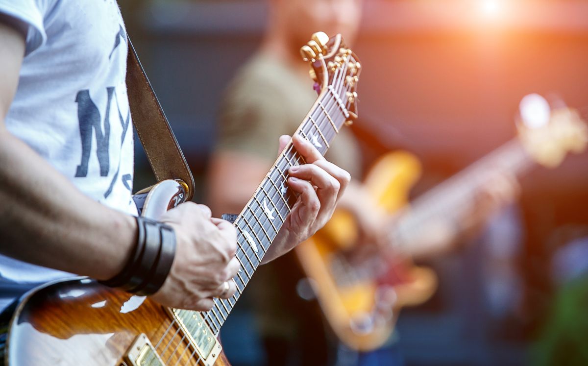 Rock (Shutterstock).