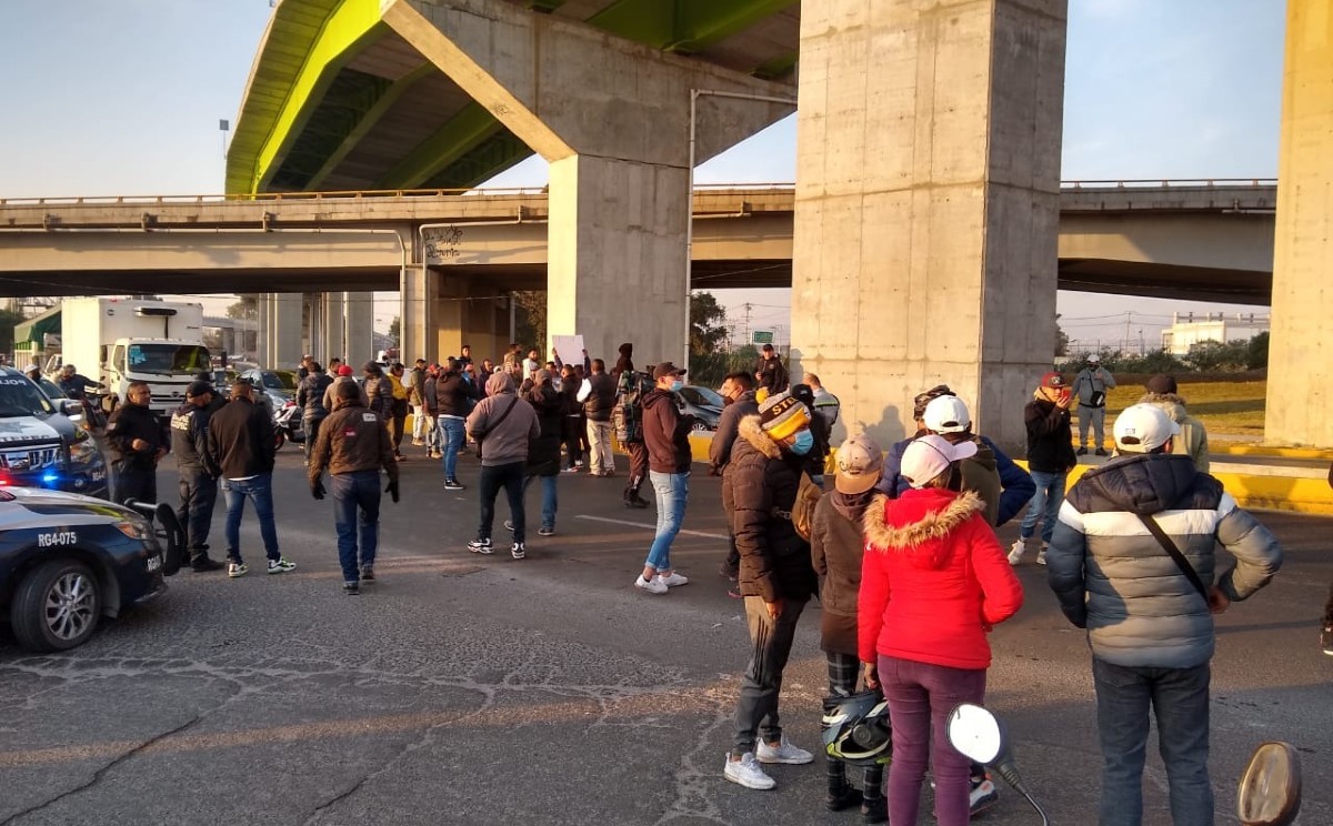 Ya genera caos vial para cientos de automovilistas.