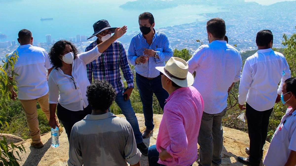 Abelina López pretende aumentar el turismo en Acapulco; propone construir un teleférico
