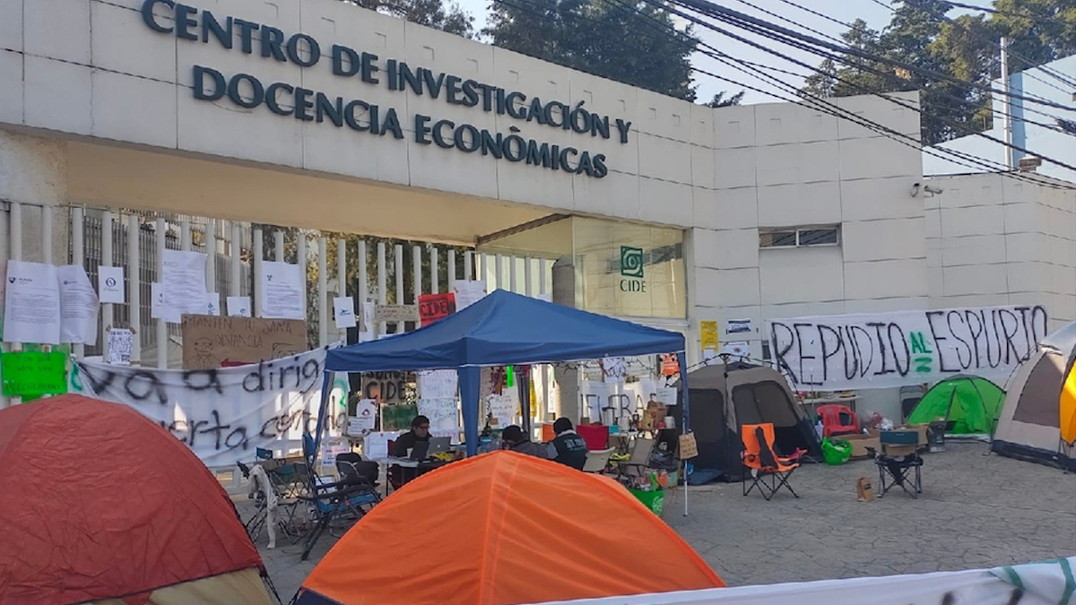 Estudiantes del CIDE rechazan nueva fecha para diálogo con el Conacyt