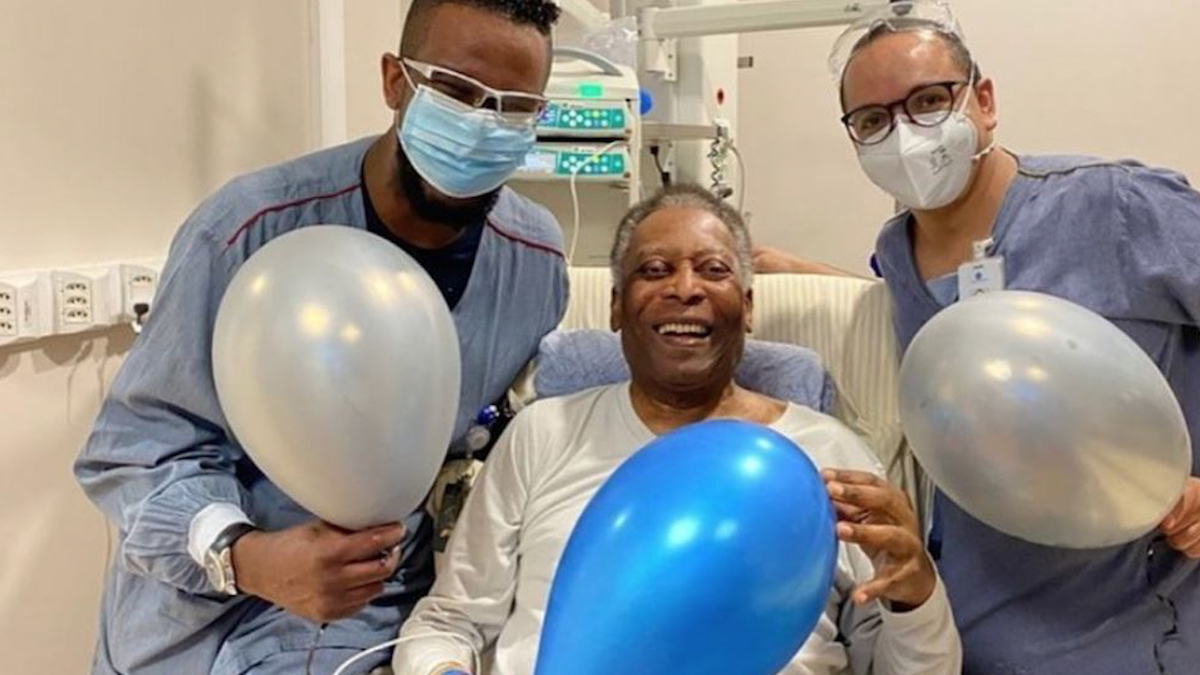 Pelé es hospitalizado nuevamente para su tratamiento de quimioterapia