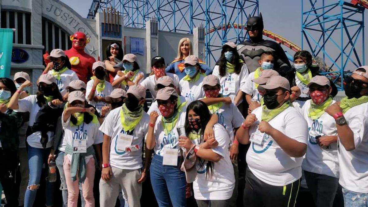 Gaby López convive con niños de Ayudarte a Dar