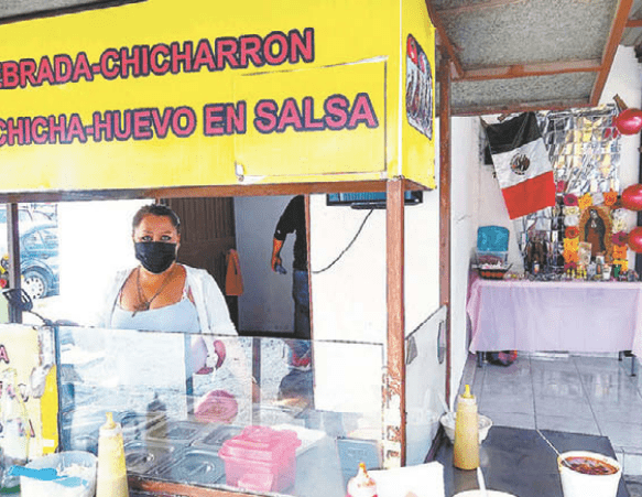 Gloria Luisa Rodríguez Camacho tuvo la idea de regalar menudo como reliquia a la Virgen. FRANCISCO ZÚÑIGA