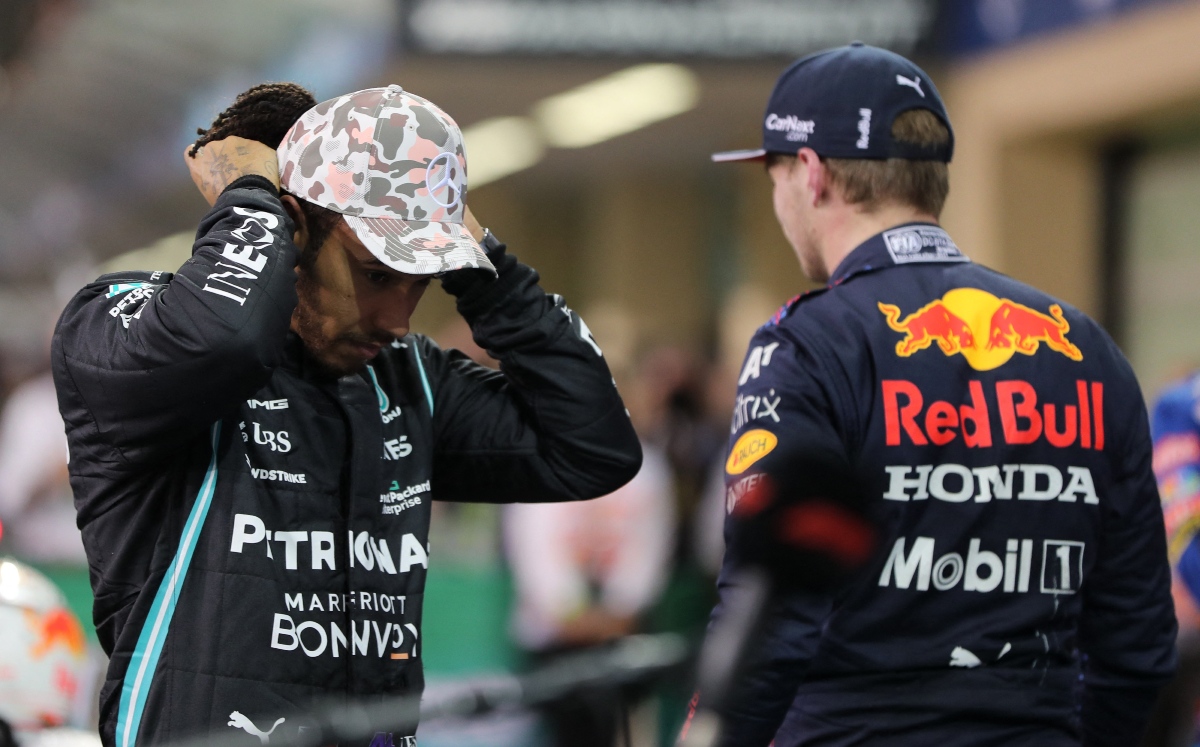 Lewis Hamilton y Max Verstappen, por el título de la F1 (Reuters)