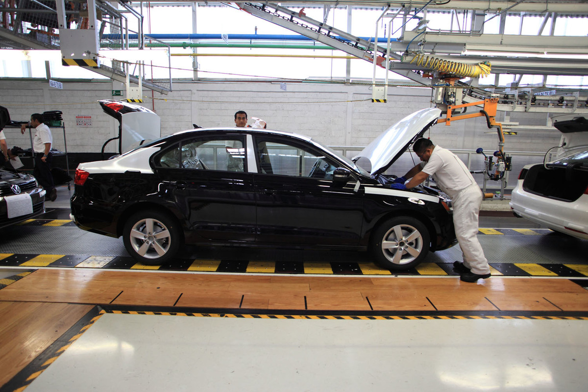 Trabajadores del sector automotriz | Andrés Lobato