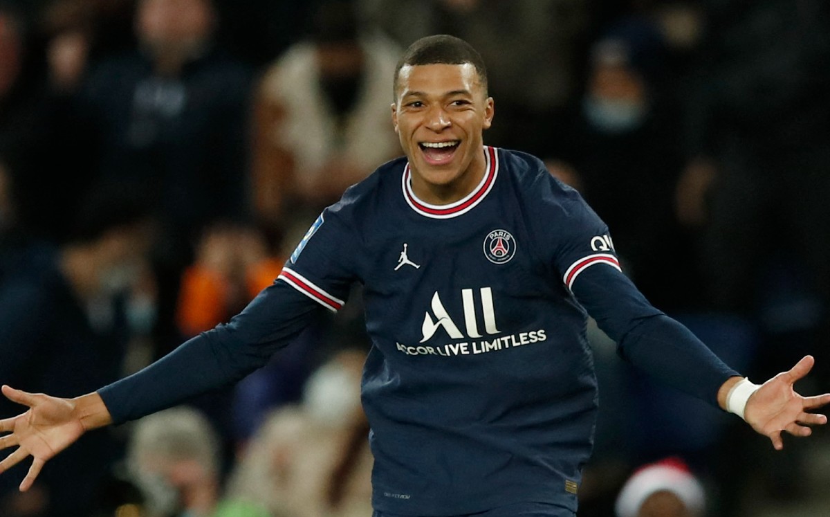 Kylian Mbappé llega a 100 goles con el PSG y lidera victoria ante el Mónaco (Reuters)