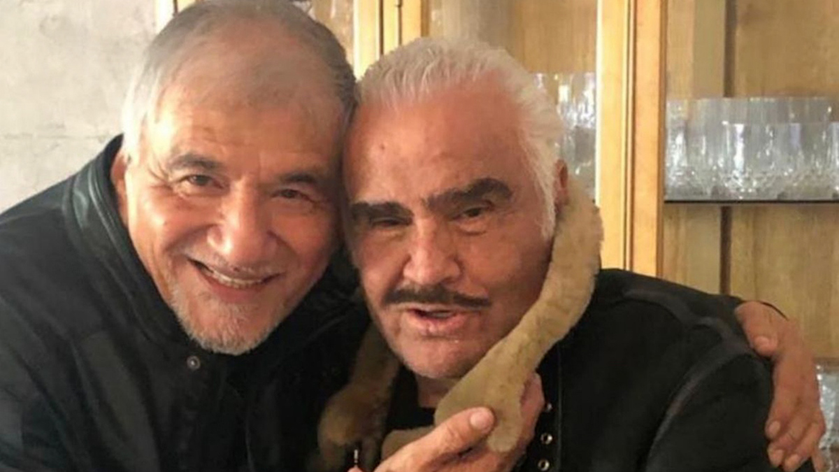 Muerte de Vicente Fernández, una gran pérdida para los compositores: Martín Urieta