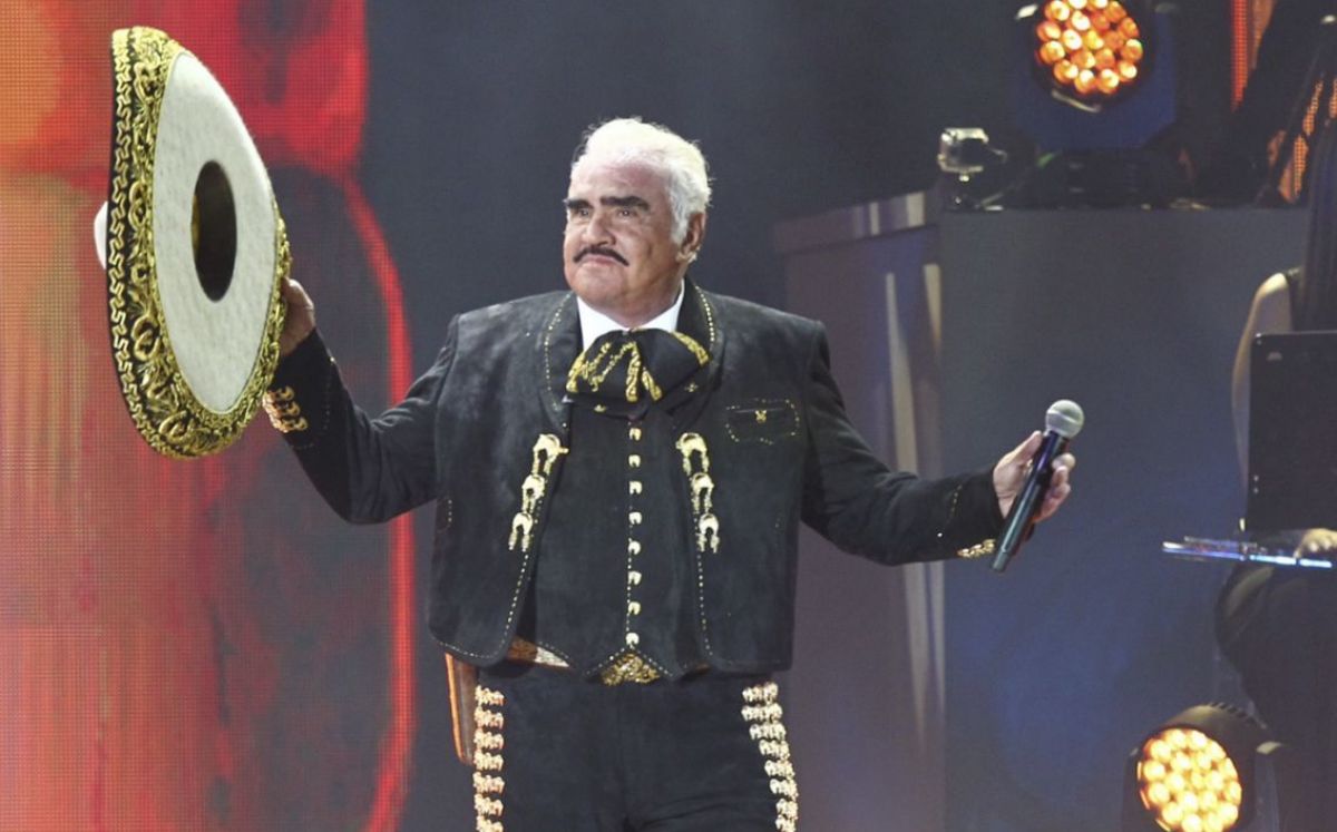 Vicente Fernández en su despedida en 2016 (Cuartoscuro).