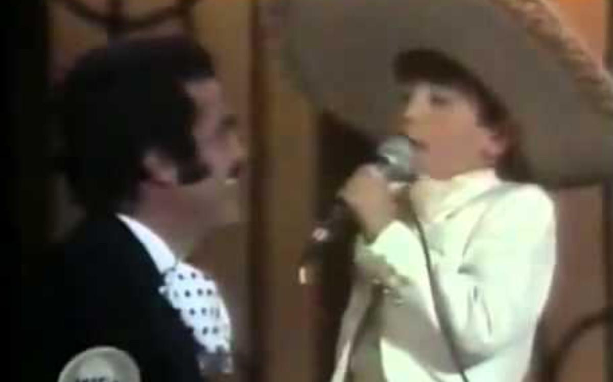 Así fue el debut de 'El Potrillo' a sus cinco años; don Chente le ayudó | Especial