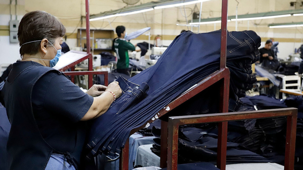 BlackRock prevé dinamismo económico y más empleo en México en 2022, pero con inflación