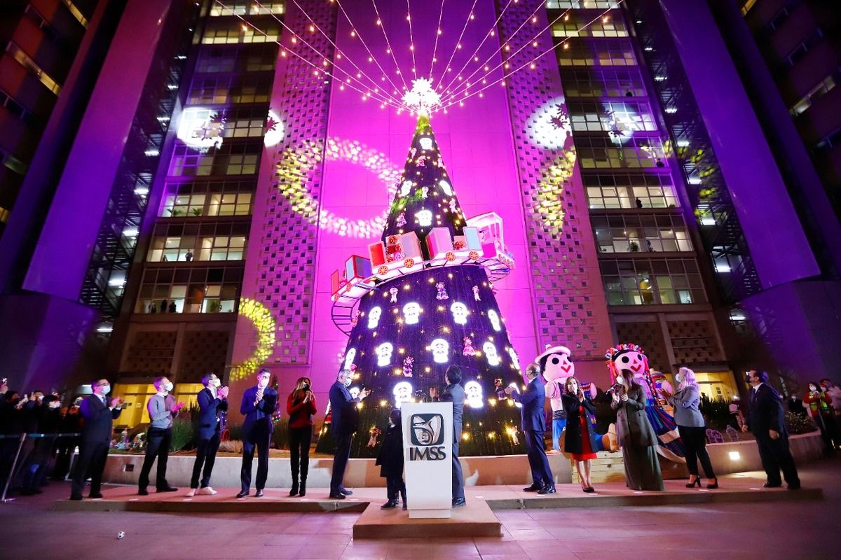 Encendieron el árbol en el IMSS | Especial