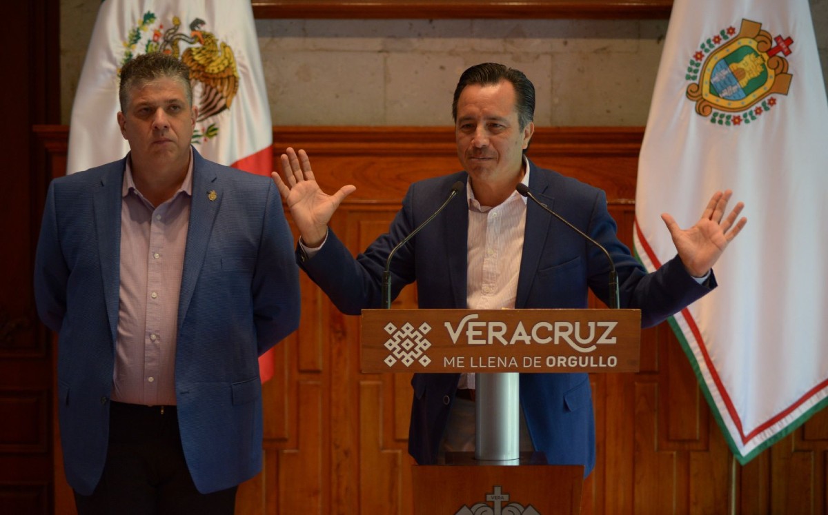 La iniciativa fue llamada Ley Garrote por elevar de 5 a 7 años de cárcel el delito de ultrajes a la autoridad.| Cuartoscuro