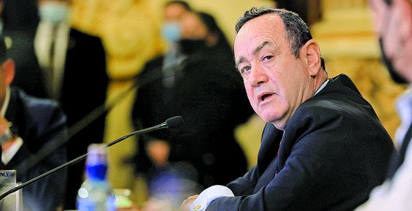“Somos el último país en el que Pekín no ha logrado insertarse”, dice el mandatario en videoentrevista. Reuters