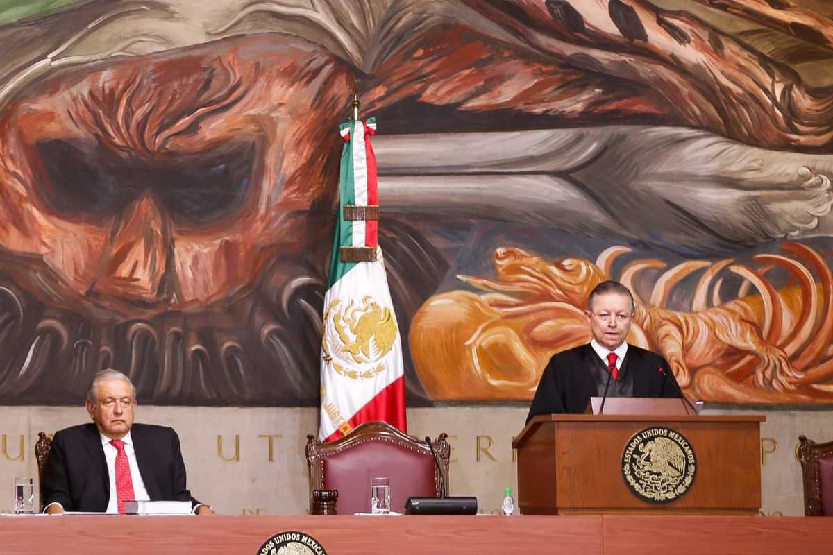 Arturo Zaldívar y el Presidente. | Araceli López