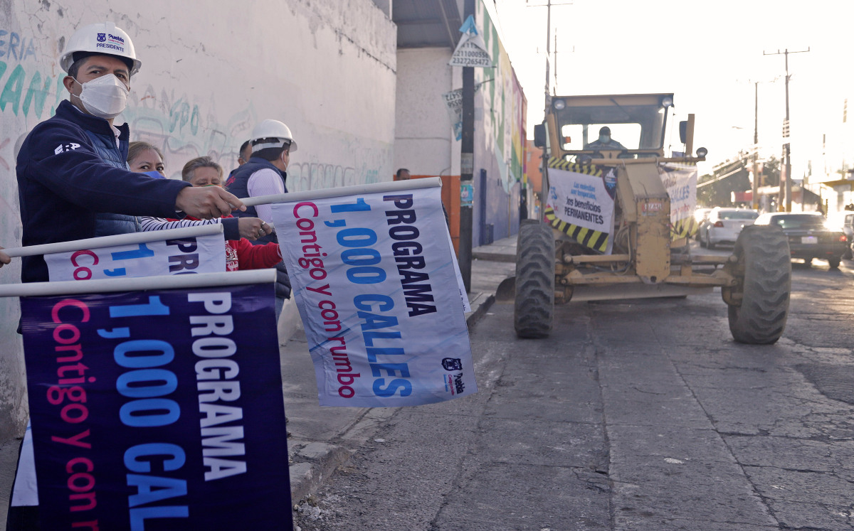 Eduardo Rivera pone en marcha el programa Mil Calles | Agencia Enfoque