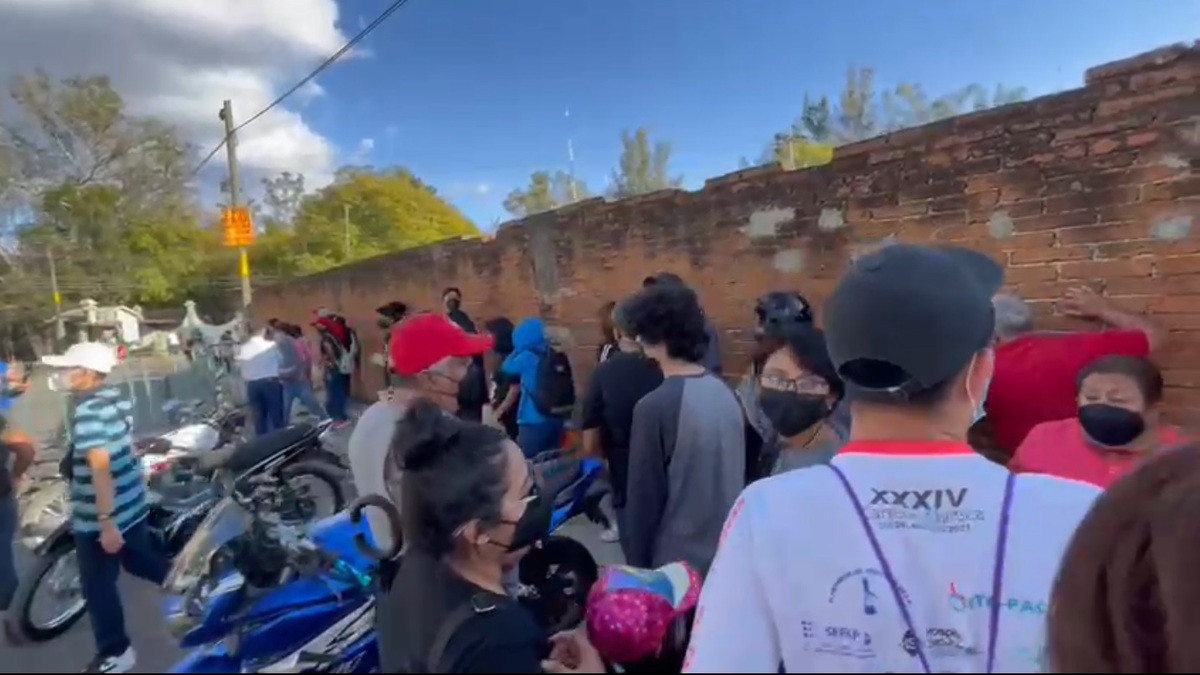 Se realizaron protesta ante la falta de vacunas para jóvenes. (Óscar Rodríguez)