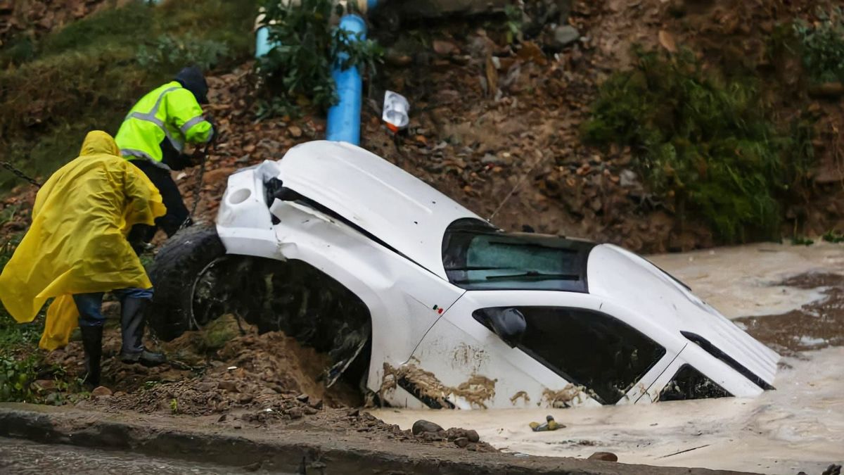Se registraron diversos accidentes en Tijuana por las lluvias. (Especial)
