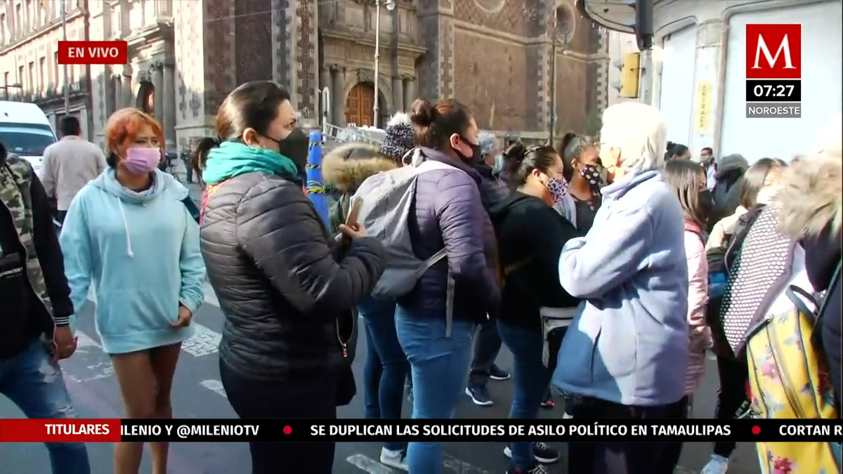 Transportistas protestan en el Zócalo de la CdMx por extorsiones de las autoridades