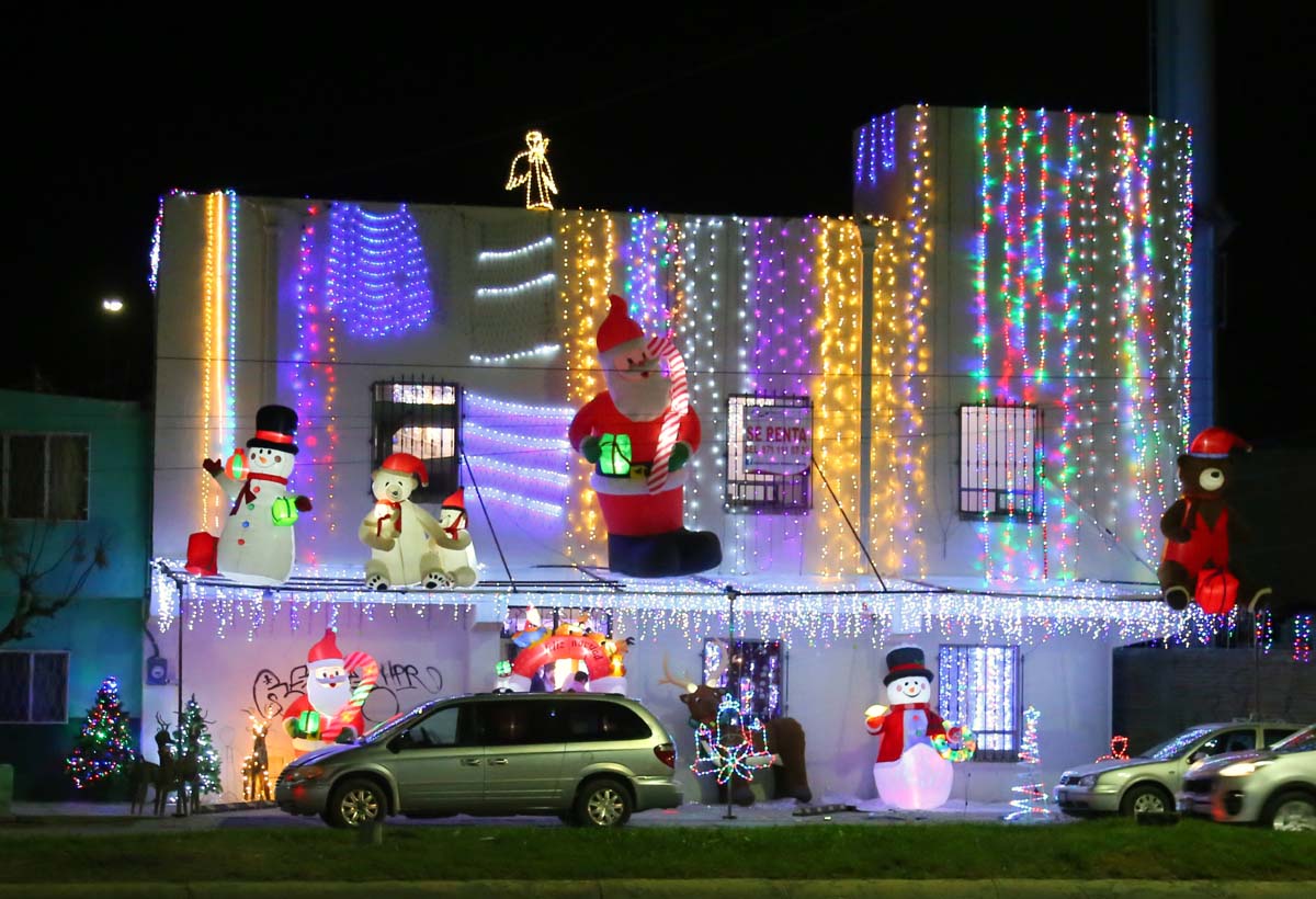 Decoración navideña. (Martín Piña)