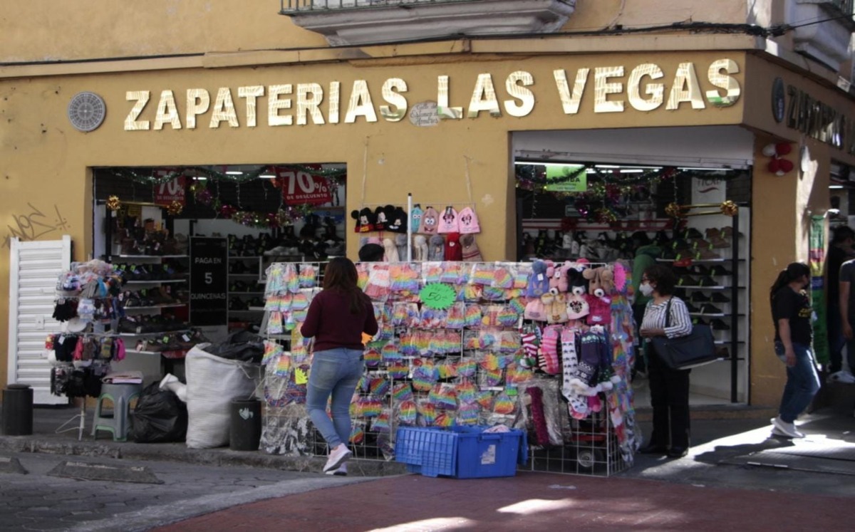 Ambulantes en calles del centro histórico de Puebla | Melanie Torres