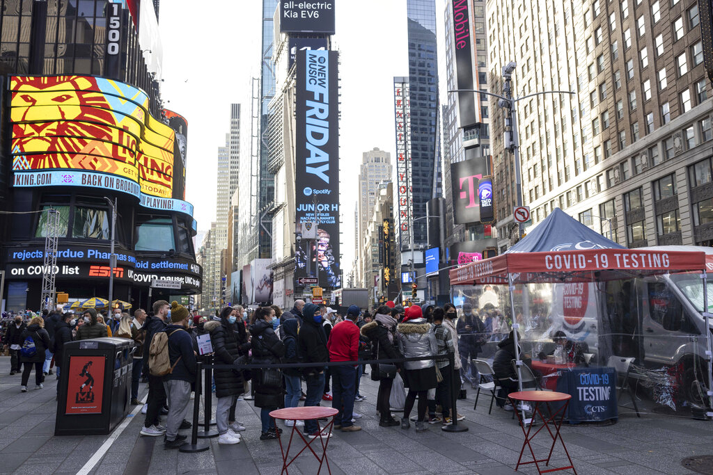 La pandemia de covid-19 ha provocado una nueva ola de casos en Estados Unidos. (AP)