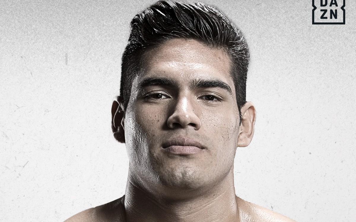 Zurdo Ramírez se lleva victoria por nocaut sobre Yunieski González (Twitter @DAZNBoxing)