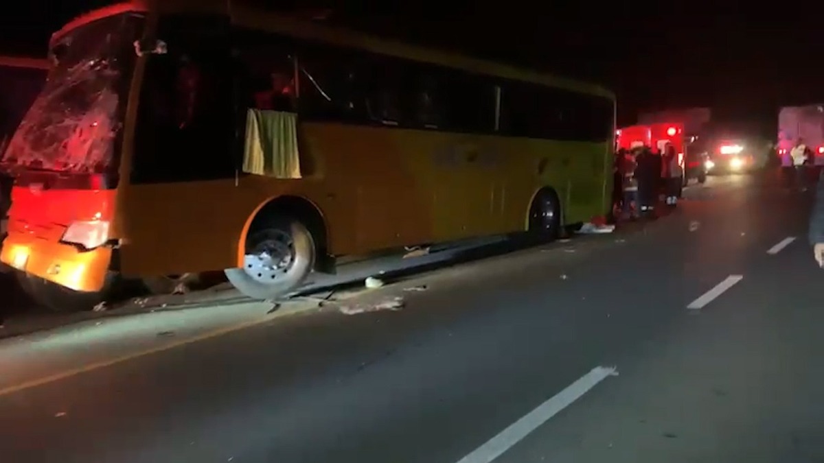 Choque deja una persona muerta y ocho heridas.
