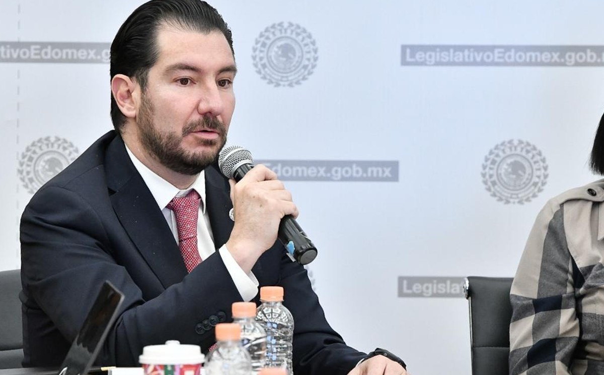 Además informó que ya se entregó el catálogo de obras estatales solicitado por las fracciones parlamentarias. (Especial)