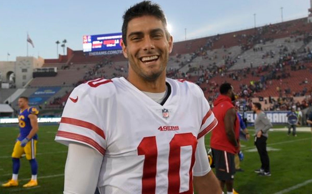Jimmy Garoppolo le cumple deseo navideño a una aficionada que quería conocerlo (AP)